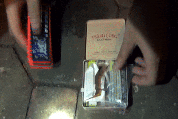 Kham nguoi 9X di xe may dien phat hien co My hinh anh