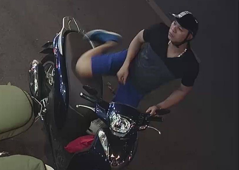 Be trom khoa xe SH anh 1