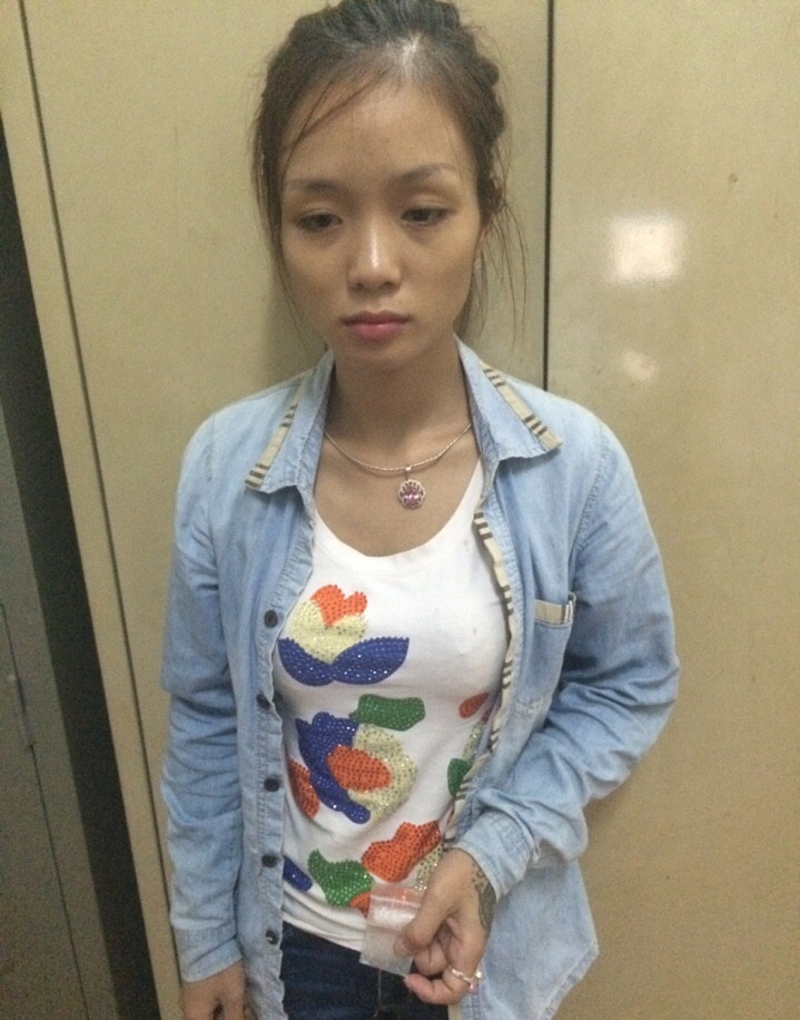 cô gái ném ma túy ảnh 1 co gai nem ma tuy anh 1
