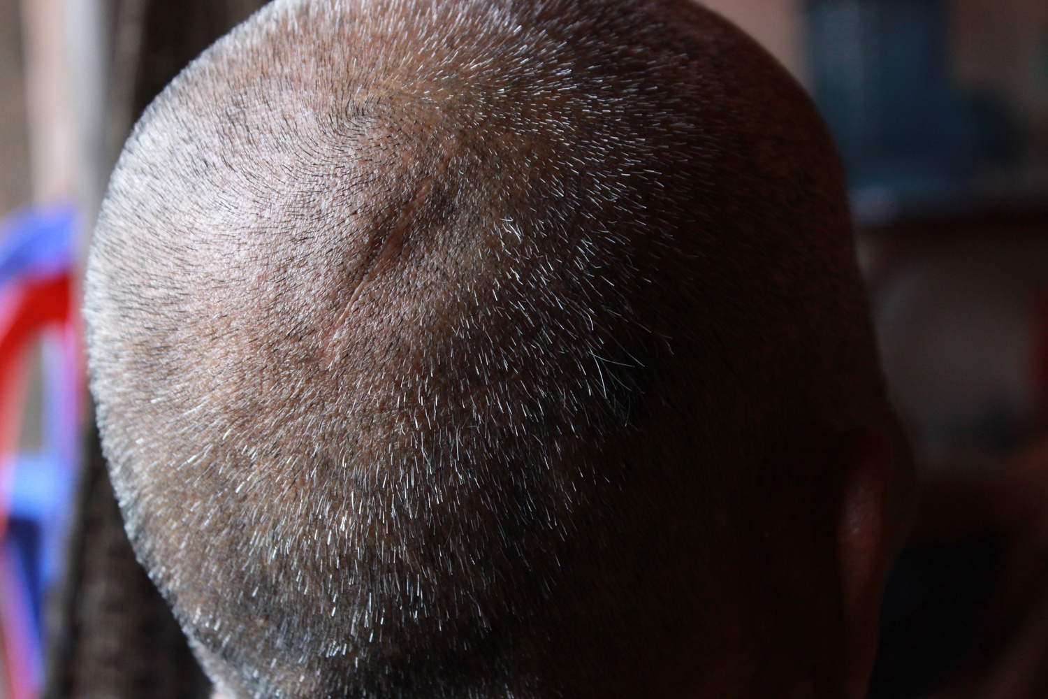 Cu ong 81 tuoi bi an oan anh 1