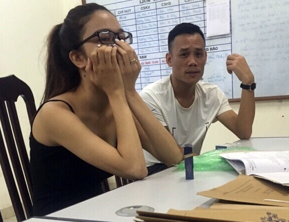 Mang sung di doi no 100 trieu gap phai canh sat co dong hinh anh