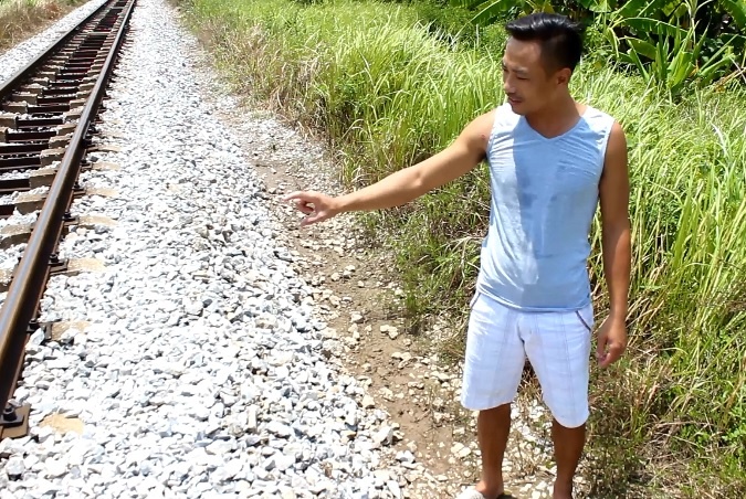 Nhan chung ke phut cuu giup nguoi phu nu bi chat chan tay hinh anh