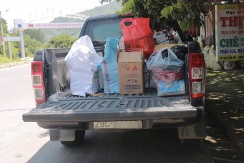 xe bán tải đâm ông cụ ảnh 2 xe ban tai dam ong cu anh 2