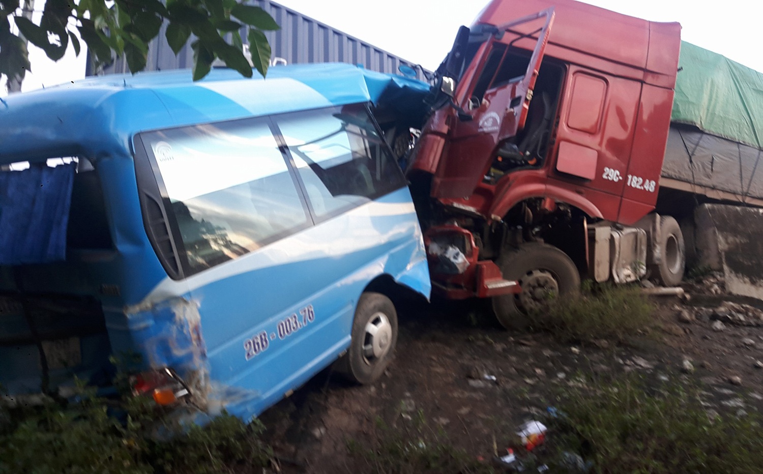 xe lao vực dốc Cun ảnh 1 xe lao vuc doc Cun anh 1