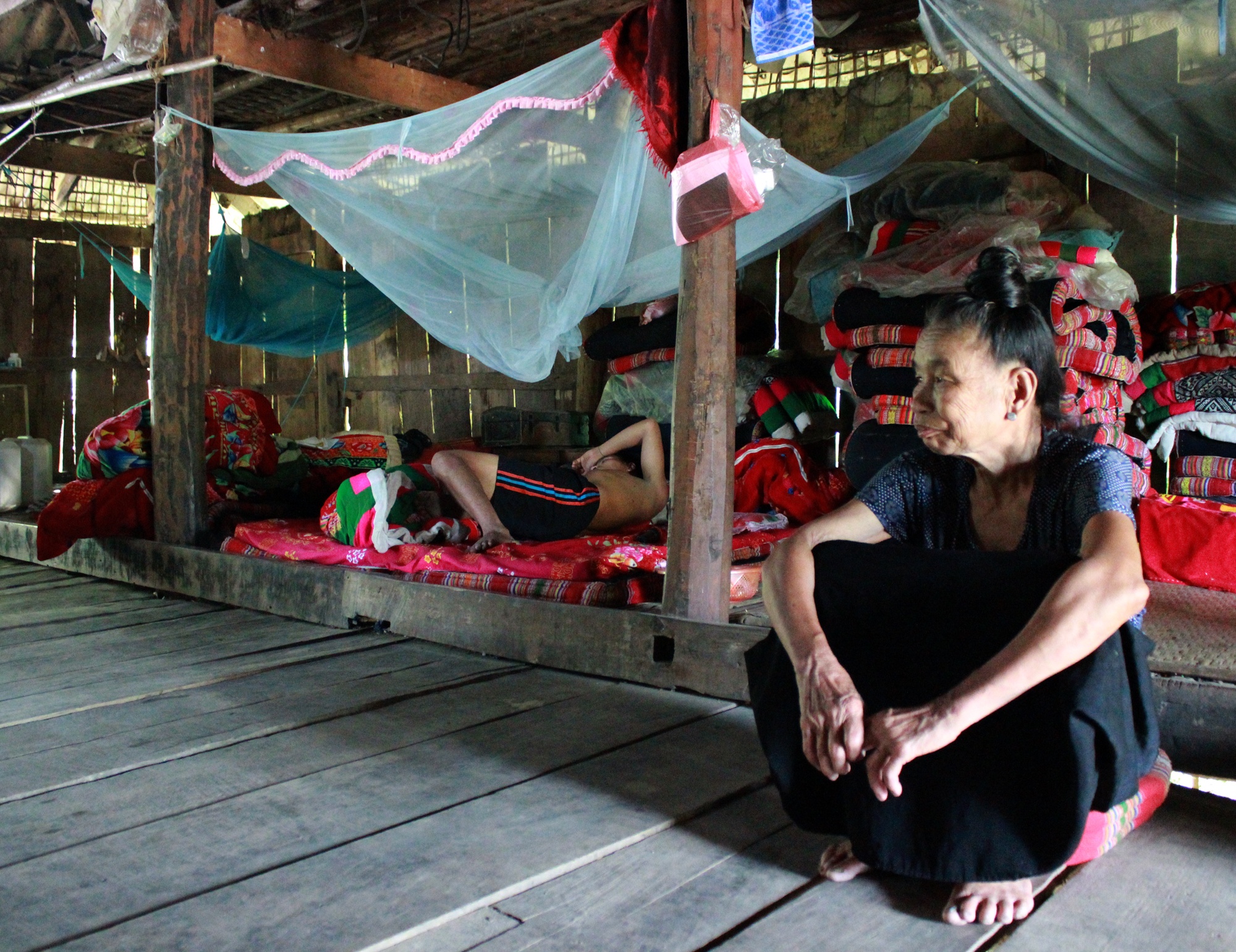 cho xac bang xe may o Son La anh 3