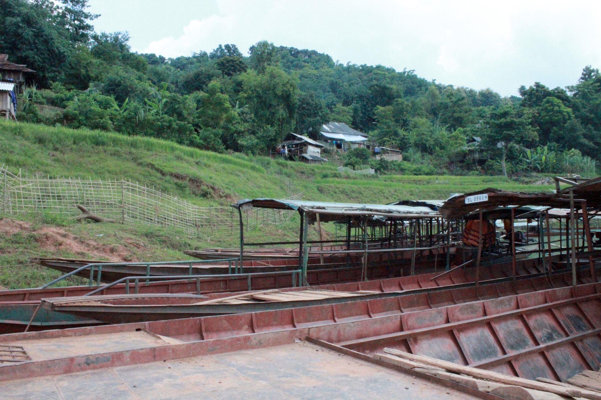 cho xac bang xe may o Son La anh 2