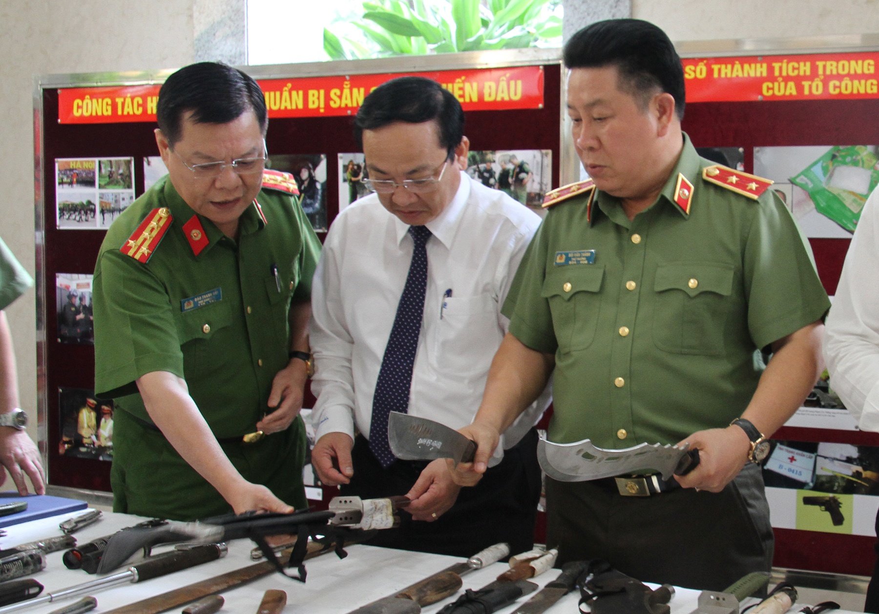 cảnh sát 141 Hà Nội ảnh 2 canh sat 141 Ha Noi anh 2
