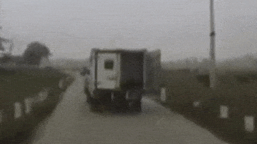 Xe bien xanh bung cua, hat nguoi di duong vang xuong ruong hinh anh