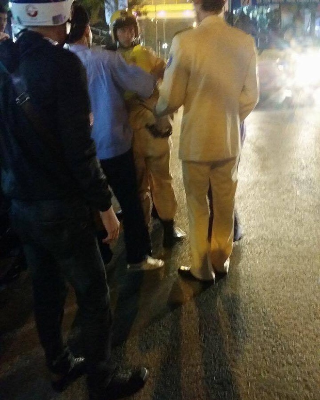 tai xe oto tong CSGT anh 1