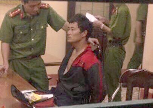 Ga trai bi to hiep dam thua nhan sat hai 2 be gai cung thon hinh anh