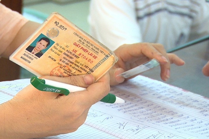 Bo quy dinh 'khong doi bang lai phai thi lai ly thuyet' hinh anh