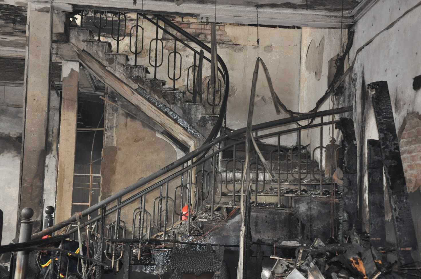 chay sieu thi dien may Xuan Mai anh 9