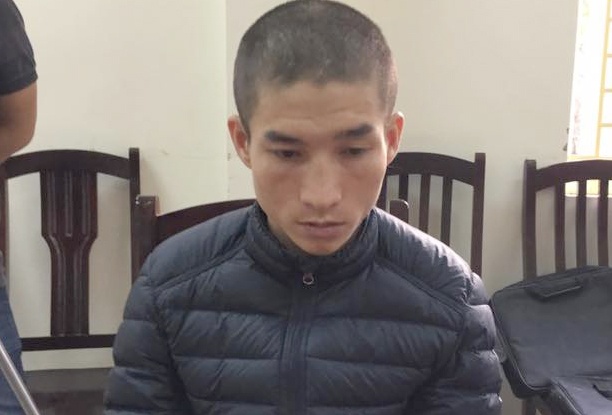 Trom gan 800 trieu dong roi mang di gui ngan hang hinh anh