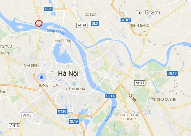 xe khách nghiêng cầu Thăng Long ảnh 2 xe khach nghieng cau Thang Long anh 2