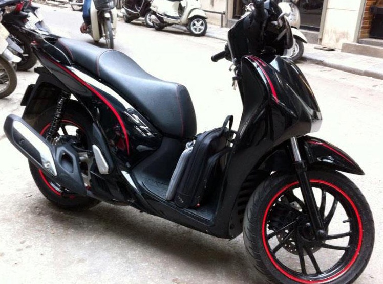 Nhan lai xe SH sau hon mot nam bi mat hinh anh