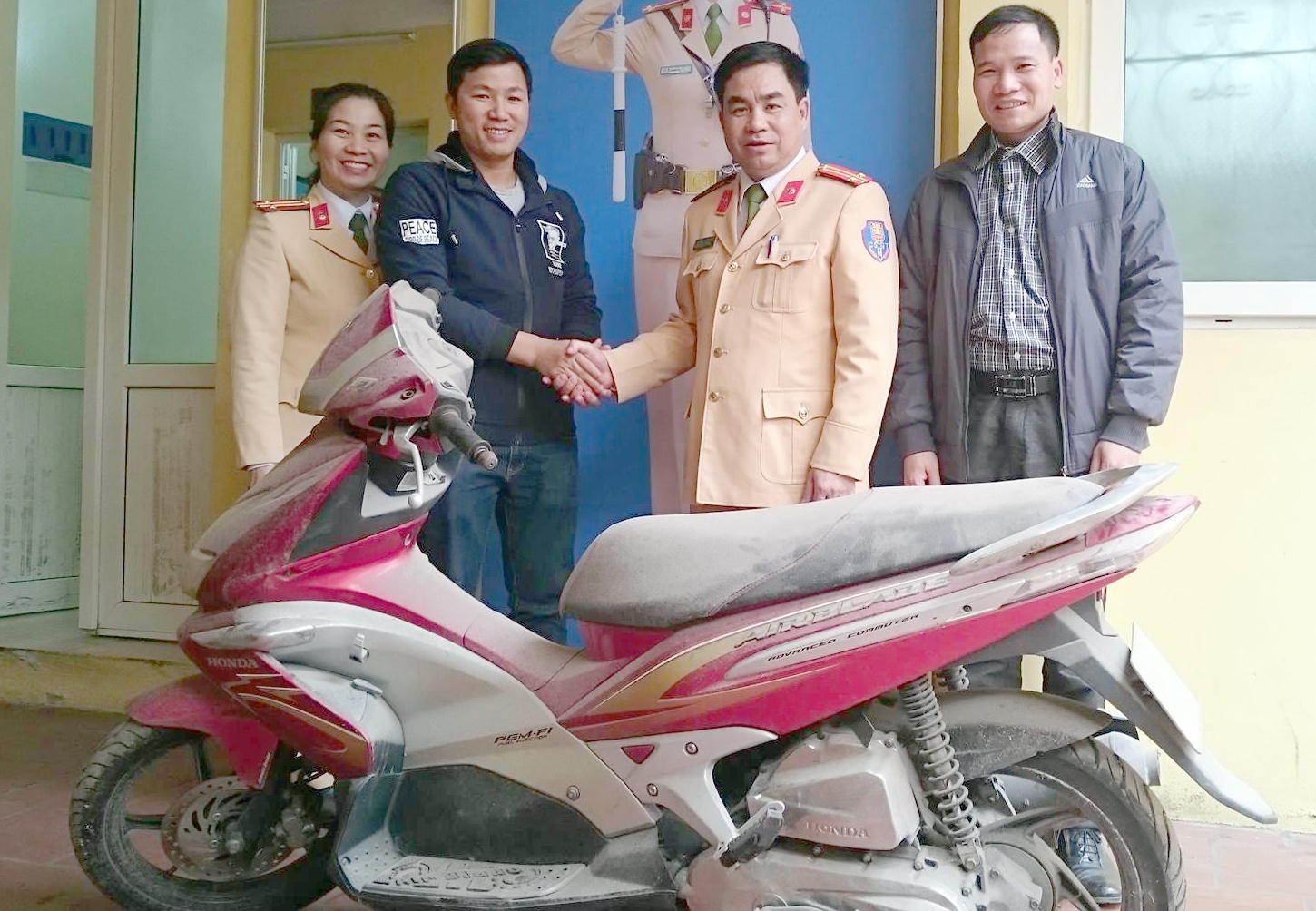 Bi hai bat ngo nhan lai xe ga sau 7 nam mat hinh anh