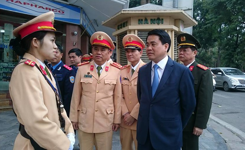 ùn tắc dịp lễ hội năm mới ảnh 1 un tac dip le hoi nam moi anh 1