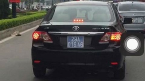 Phat tai xe lai xe Cuc thue Ha Noi di vao lan buyt BRT hinh anh