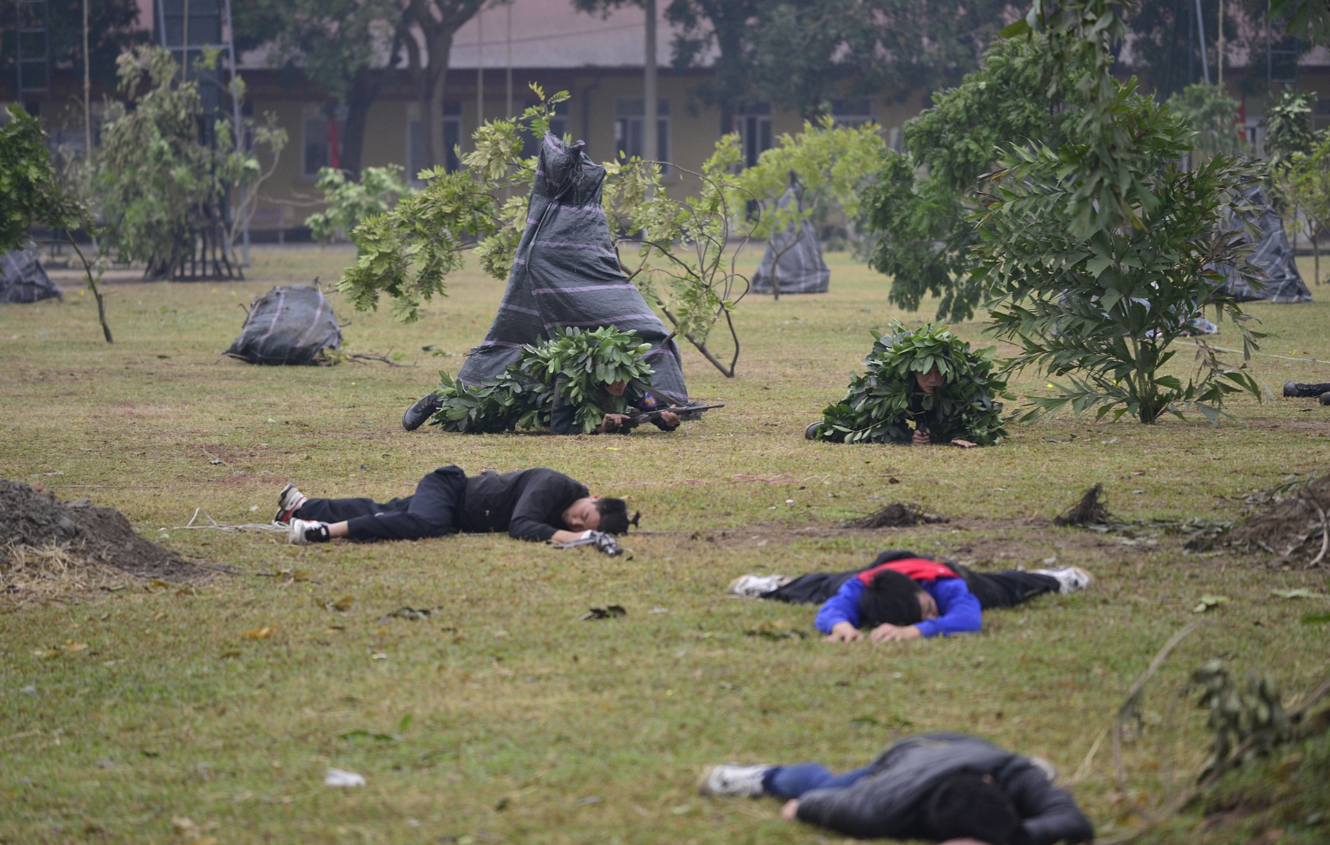 Canh sat dac nhiem giai cuu con tin anh 4