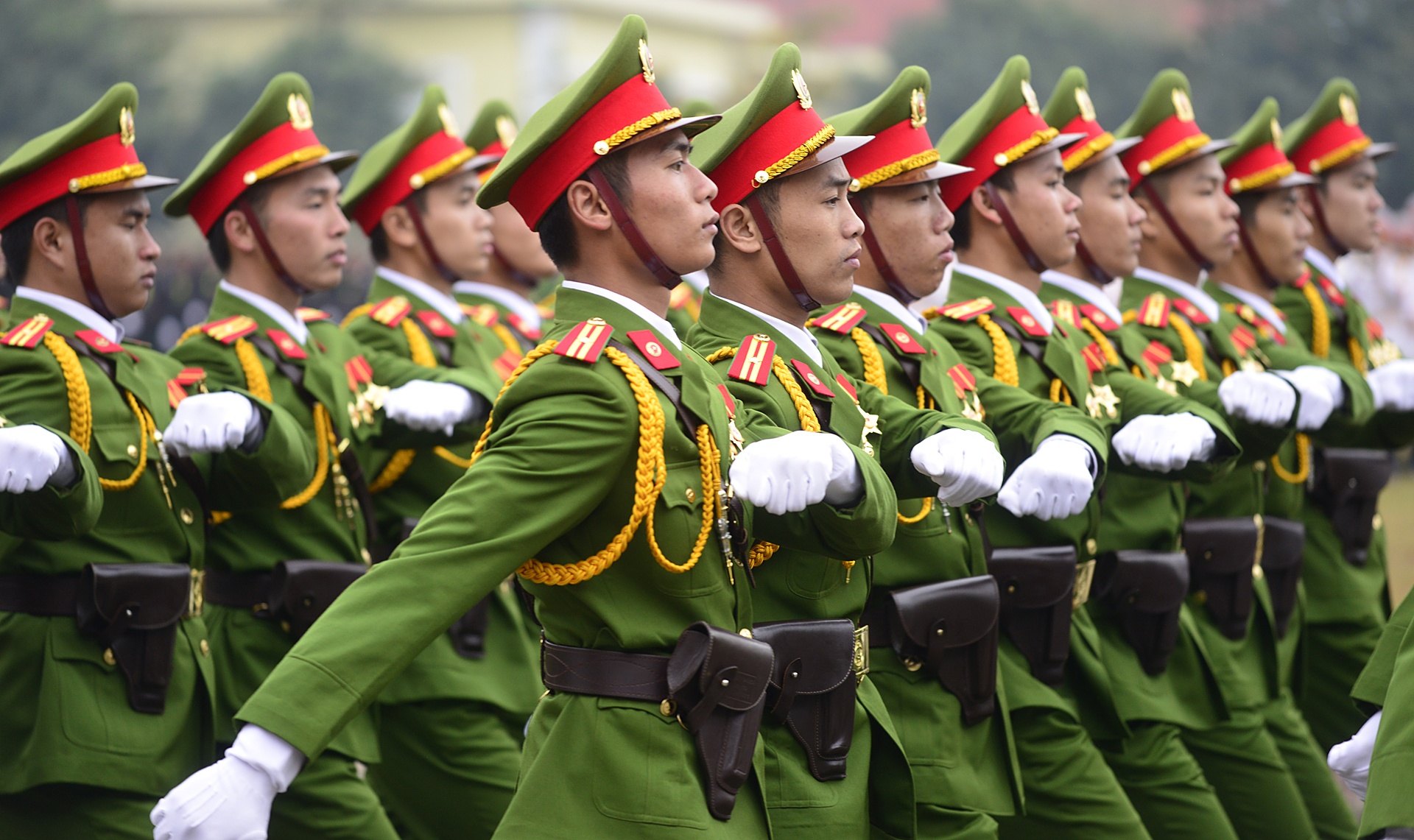 Canh sat dac nhiem co dong anh 14