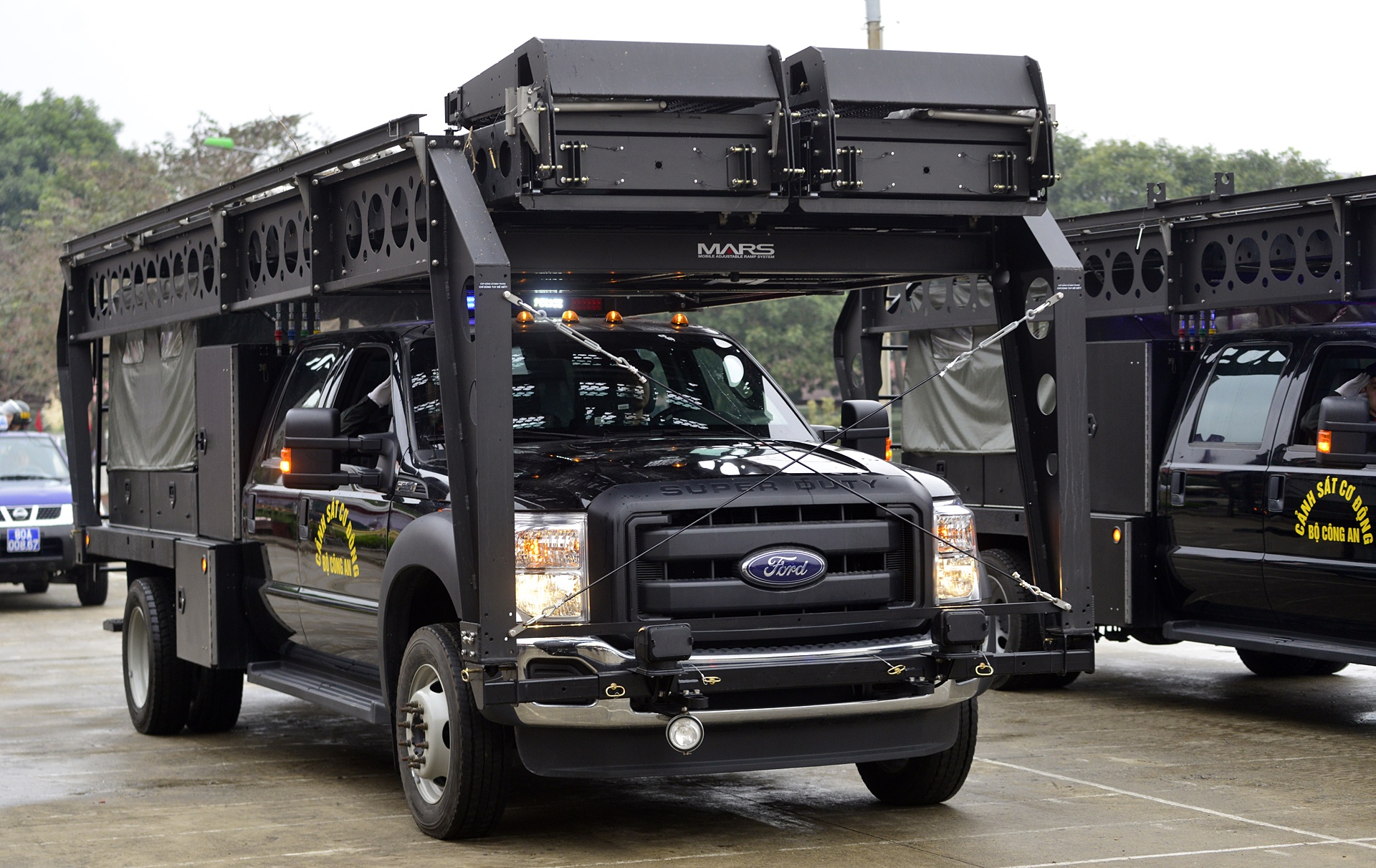 Canh sat dac nhiem co dong anh 7