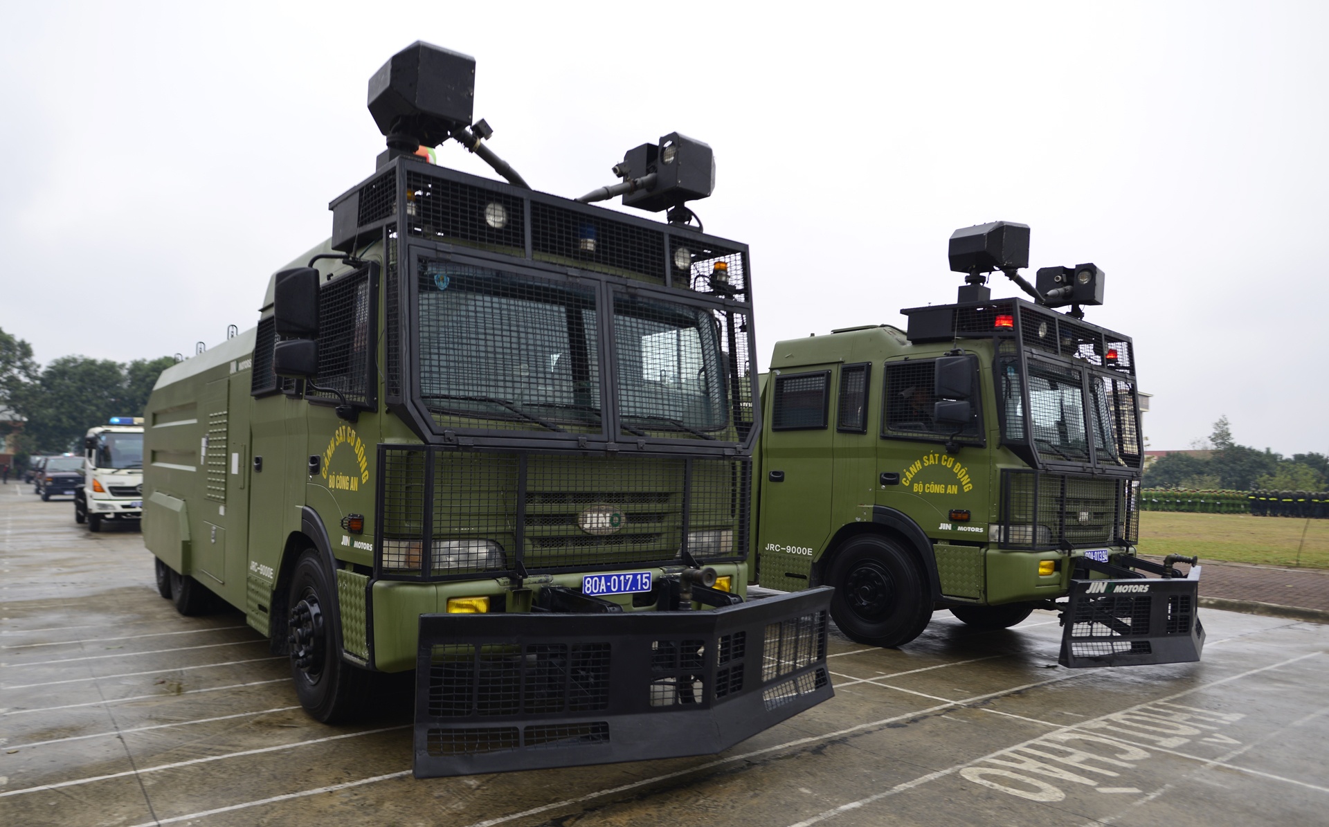 Canh sat dac nhiem co dong anh 8