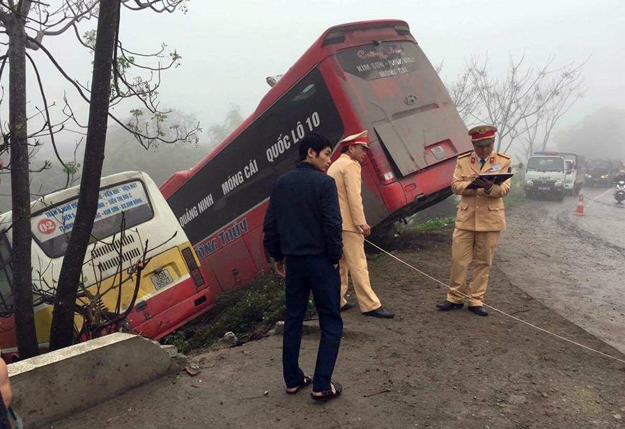 Nu chu xe khach bi tong chet anh 1