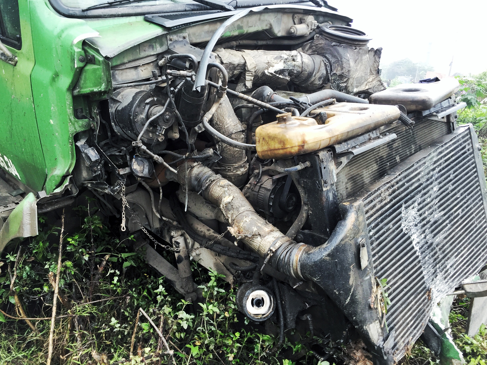 Xe container roi khoi cau Thanh Tri anh 10