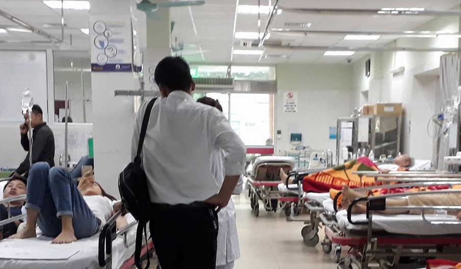 uy hiếp bác sĩ chém bệnh nhân ảnh 2 uy hiep bac si chem benh nhan anh 2