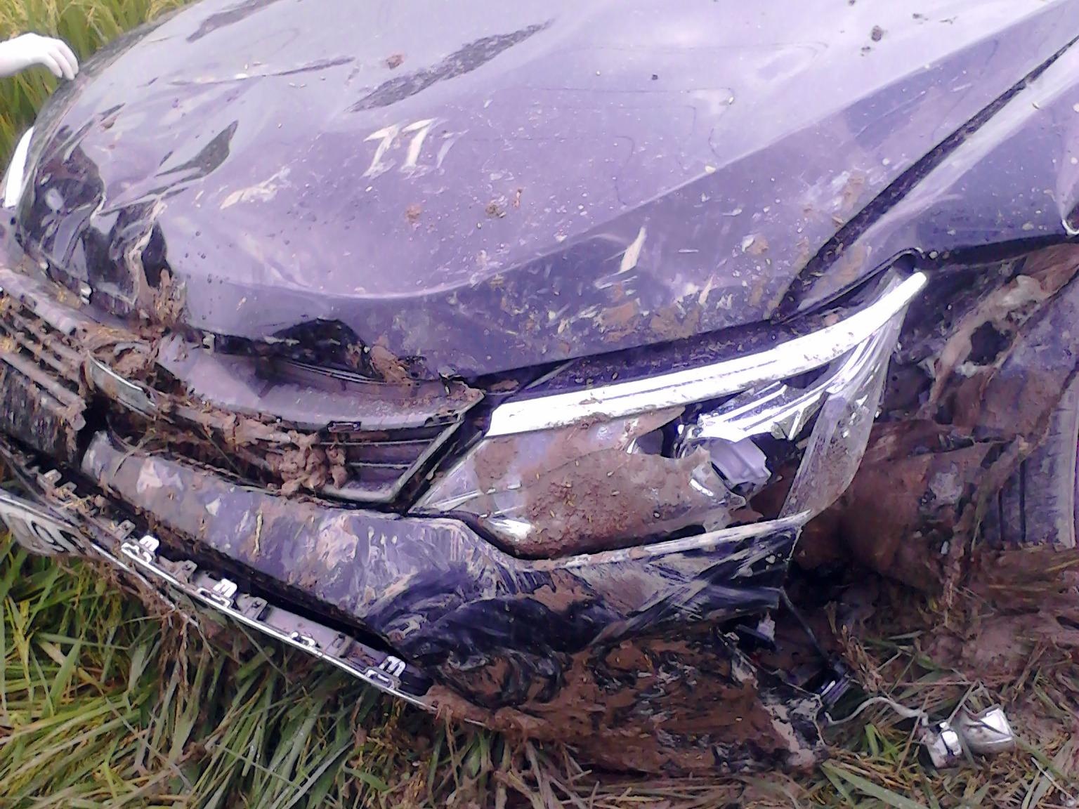 Khoi to tai xe Camry tong chet 3 hoc sinh, 4 nguoi bi thuong hinh anh