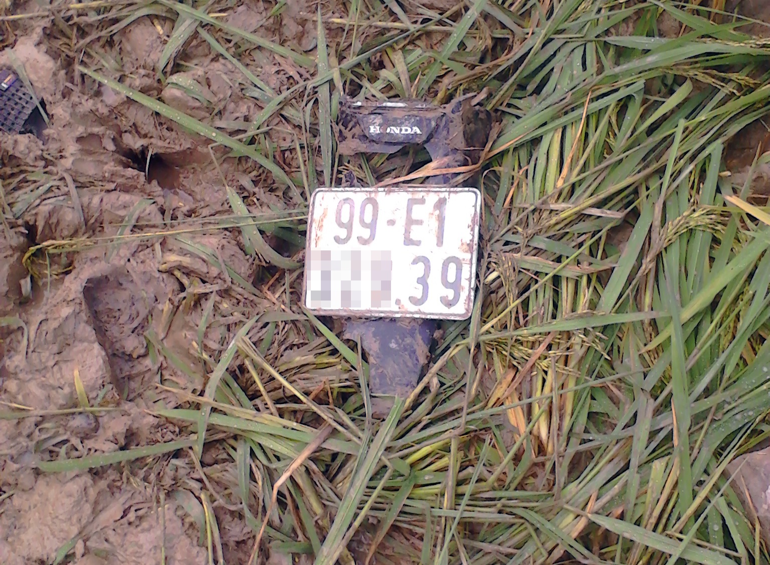 Camry dam chet 3 hoc sinh anh 5