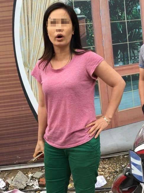 Người phụ nữ quát tháo CSGT ảnh 1 Nguoi phu nu quat thao CSGT anh 1