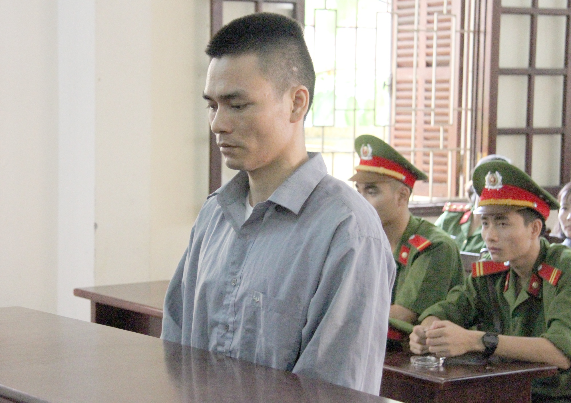 An oan ong Chan: Vi sao hung thu Ly Nguyen Chung lo dien? hinh anh