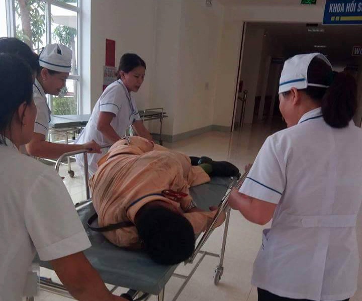 CSGT du bam xe container o Ha Tinh anh 3