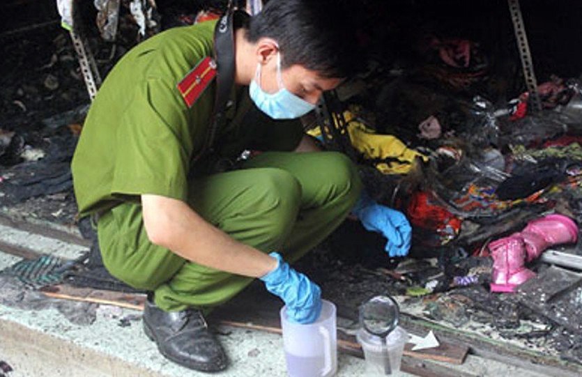 Thi the nguoi dan ong khong nguyen ven sau tieng no lon hinh anh