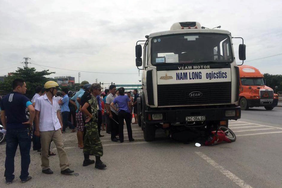 Nu sinh 18 tuoi cung me tu vong sau khi xem diem thi THPT hinh anh