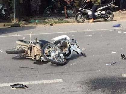 Xe may tong nhau, 3 thanh thieu nien tu vong truoc ngay nghi le 2/9 hinh anh