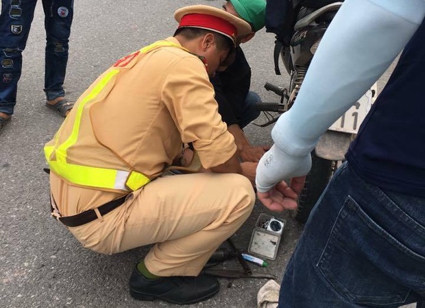 Rải đinh trên cao tốc Bắc Giang ảnh 2 Rai dinh tren cao toc Bac Giang anh 2