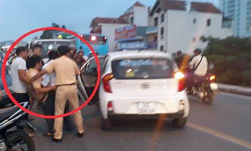 Dam gay chan CSGT anh 1