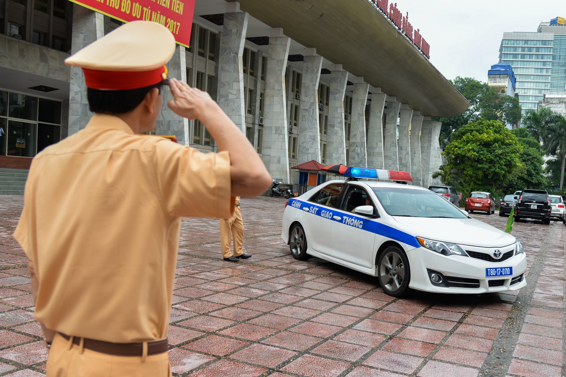 Dan xe dan doan CSGT xuat quan phuc vu APEC 2017 hinh anh