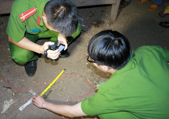 Nu cong nhan bi chong sat hai do ghen tuong hinh anh