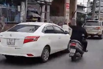 Dau hieu pham toi cua thanh nien chem hang loat kinh oto o Sai Gon hinh anh