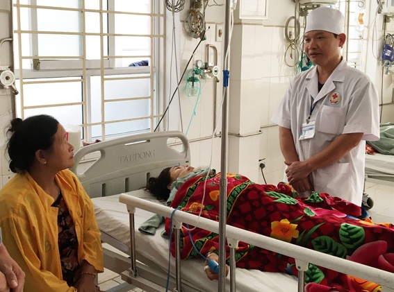Nghi an nu chu quan goi dau bi thieu nien 16 tuoi ham hiep hinh anh