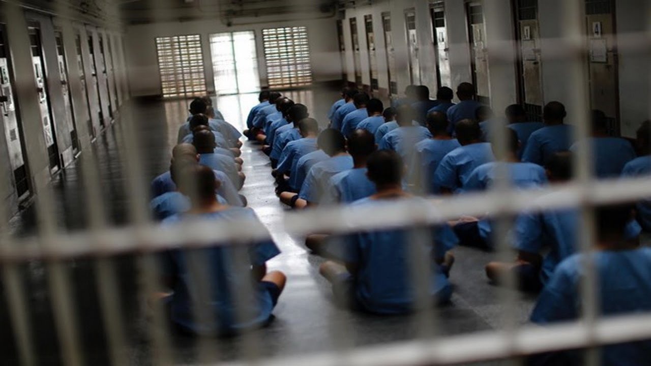 Trang phuc cho nguoi bi tam giu, tam giam tu 1/1/2018 se ra sao? hinh anh