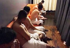 Chu tiem massage dieu trai tre, ngoai hinh dep di ban dam 6 trieu dong hinh anh