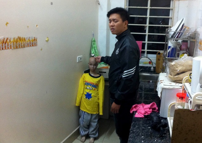 Be 10 tuoi to bi bo bao hanh anh 4