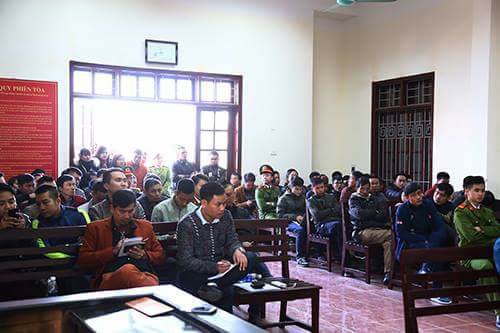 Tài xế kiện CSGT Hòa Bình ảnh 2 Tai xe kien CSGT Hoa Binh anh 2