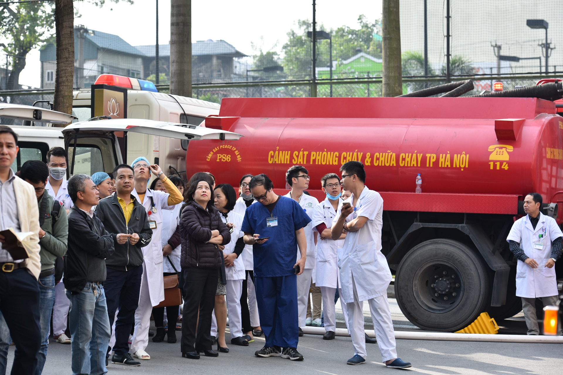 Chay chung cu Westlake ho Tay anh 7