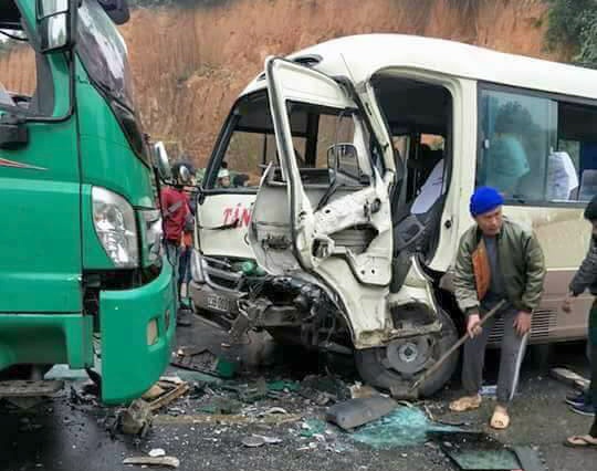 Gan 2.000 nguoi thuong vong do tai nan giao thong trong mot thang hinh anh