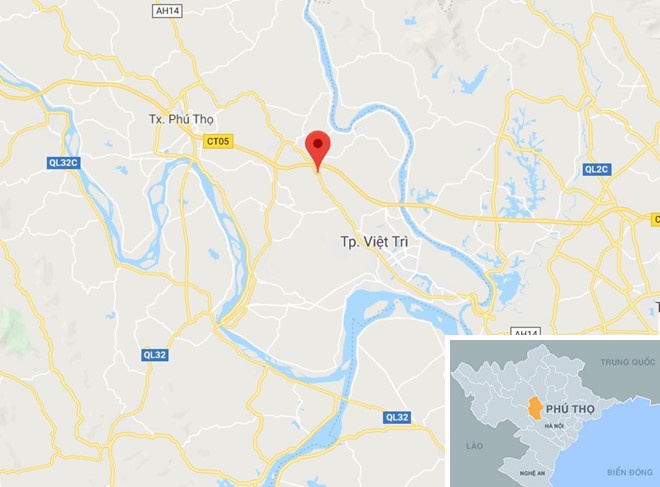 Nhóm thanh niên chặn ôtô xin tiền ảnh 2 Nhom thanh nien chan oto xin tien anh 2